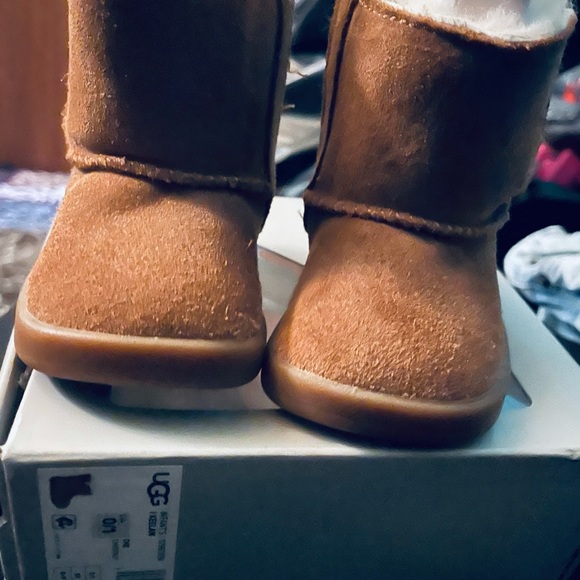 Infant Ugg Boots - Picture 2 of 4